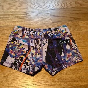 Fleo shorts. OG. Size small